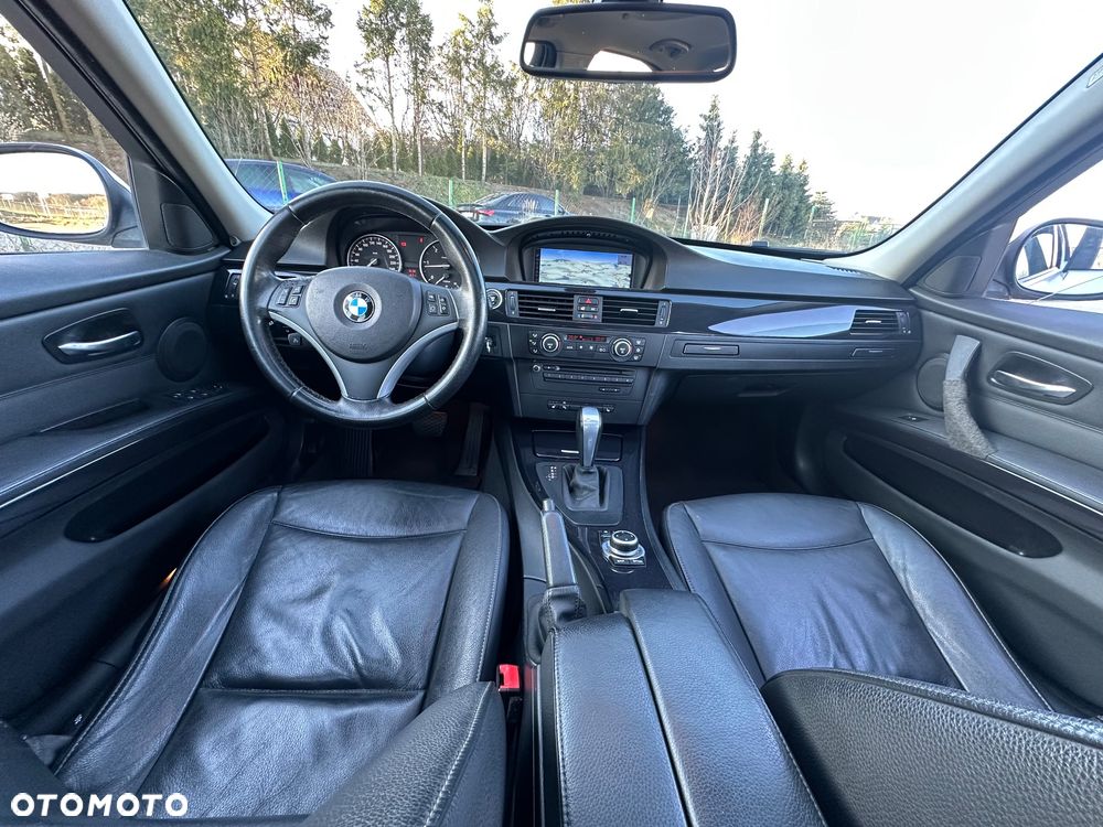 BMW Seria 3 320d xDrive DPF - 18