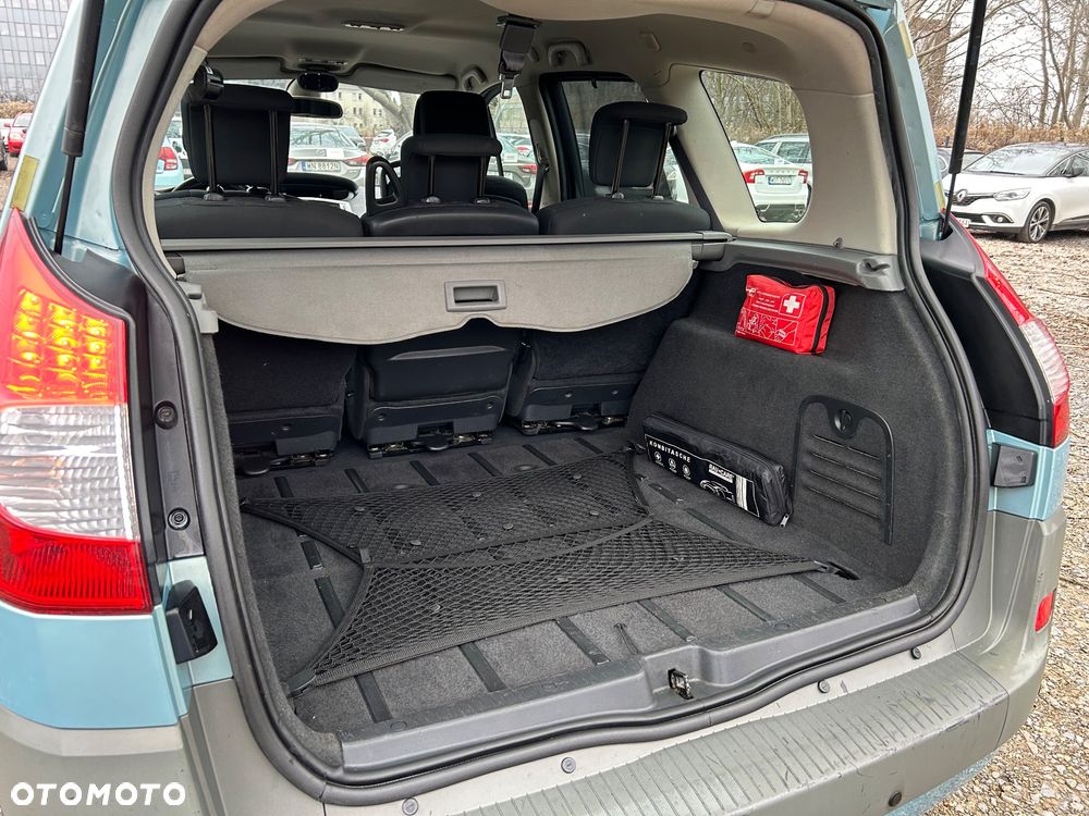 Renault Grand Scenic - 9