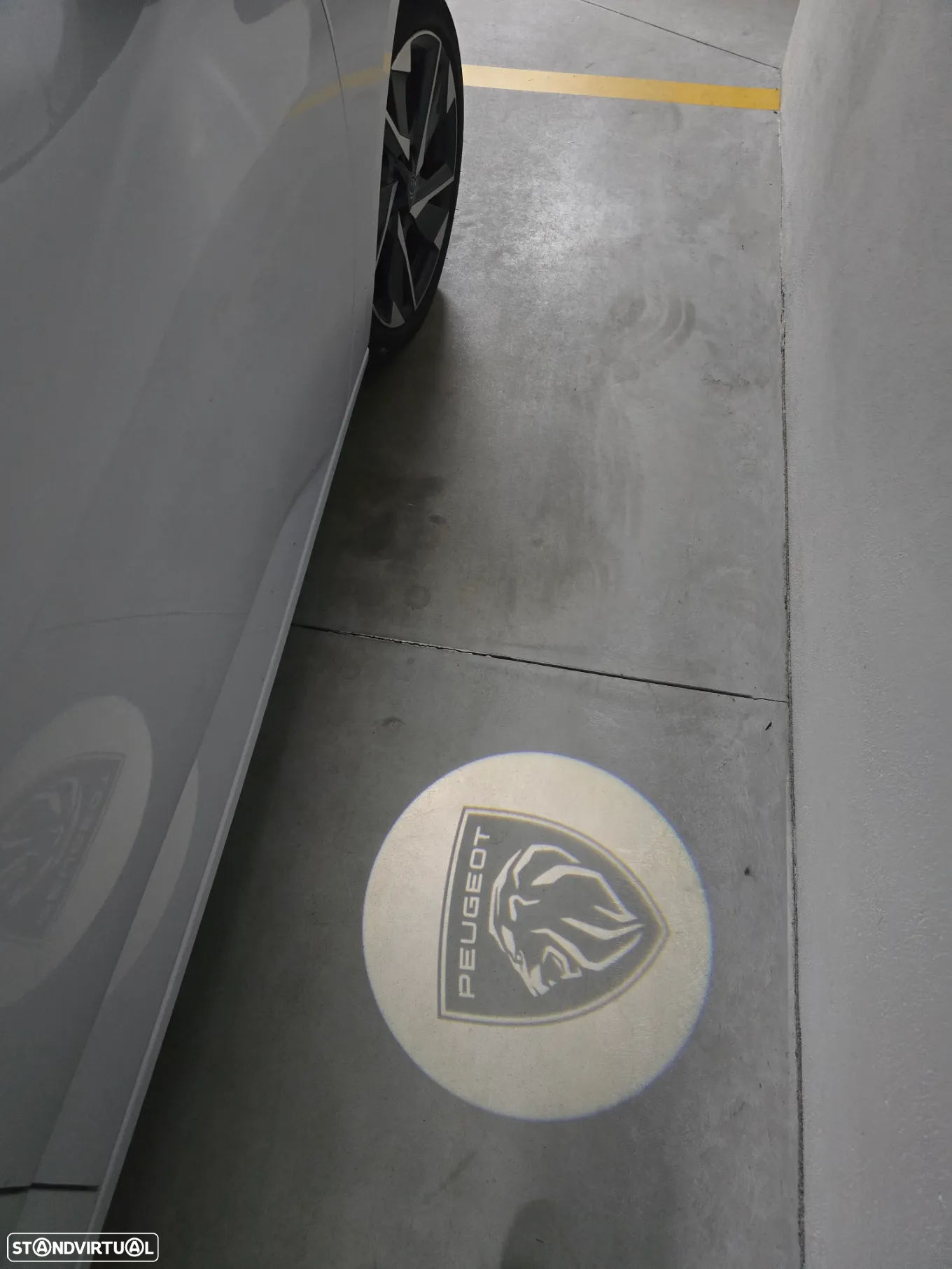 Peugeot 308 SW 1.6 Hybrid Allure Pack e-EAT8 - 33