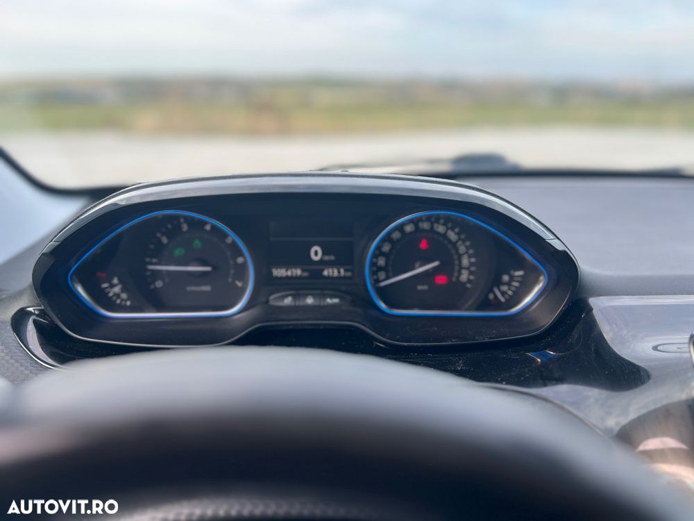 Peugeot 2008 1.2 VTi Allure - 10