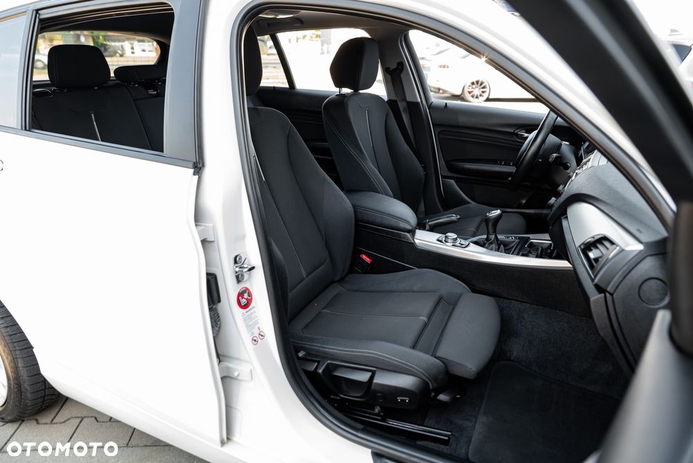BMW Seria 1 118d Sport Line - 25