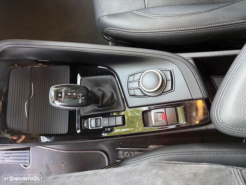 BMW X1 sDrive18d Pack Desportivo M - 18