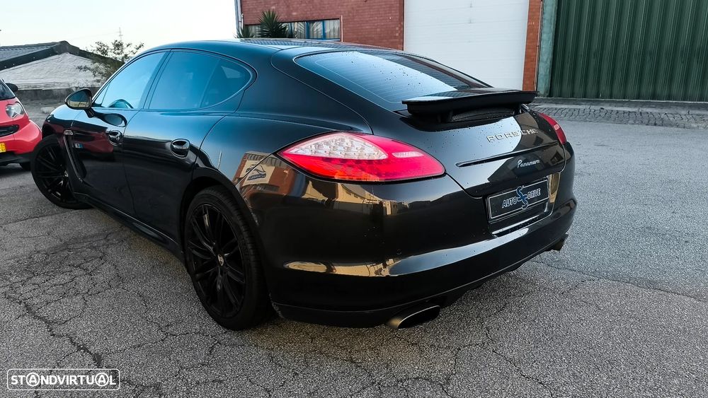 Porsche Panamera Platinum Edition PDK - 11