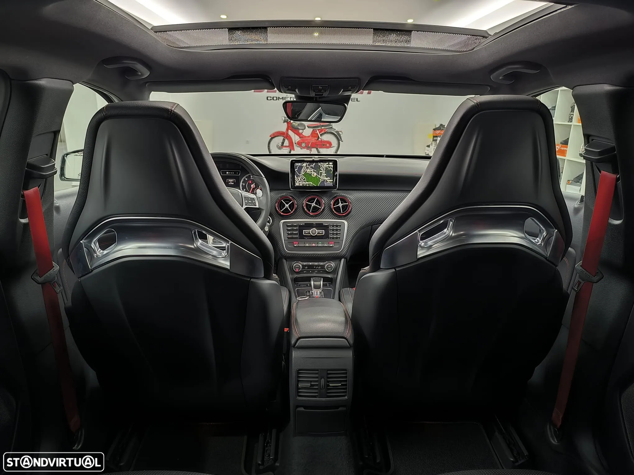 Mercedes-Benz A 45 AMG 4Matic Speedshift 7G-DCT - 41
