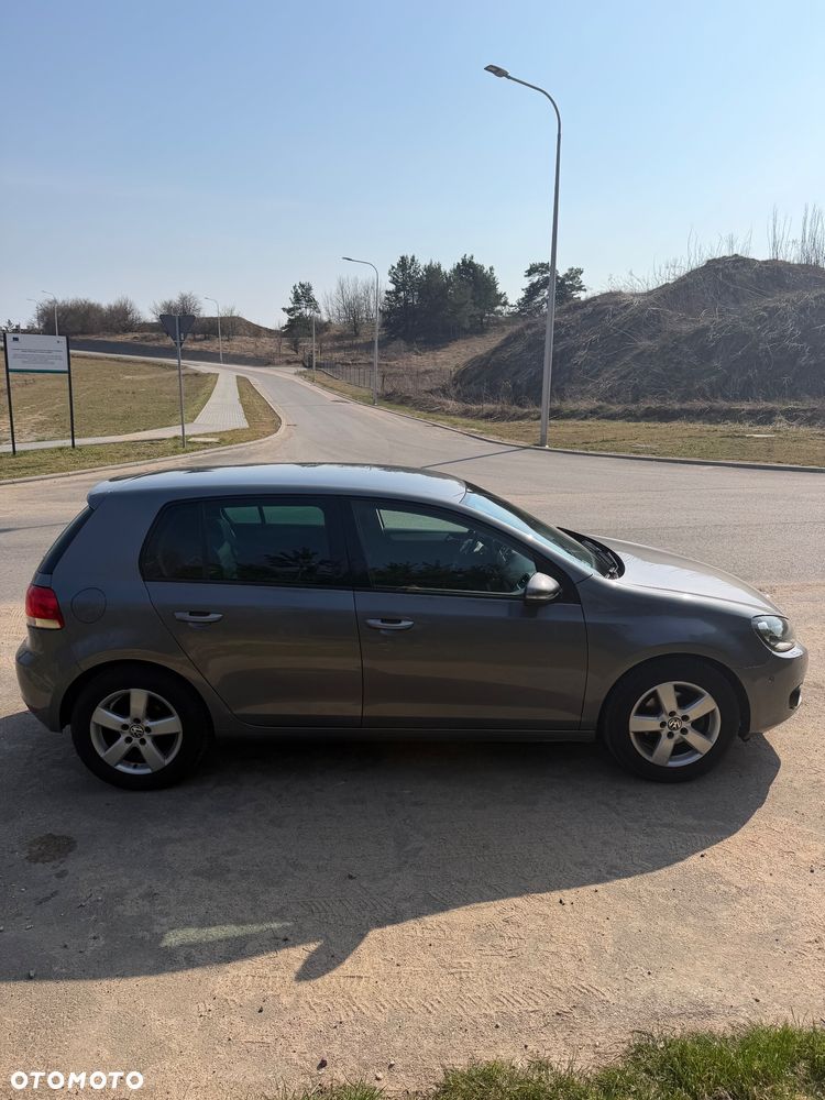 Volkswagen Golf 1.6 TDI DPF BlueMotion Technology Comfortline - 6