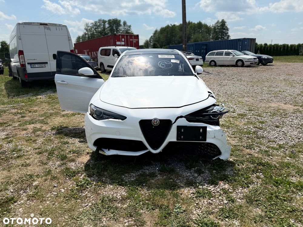Alfa Romeo Giulia 2.0 Turbo Veloce - 10
