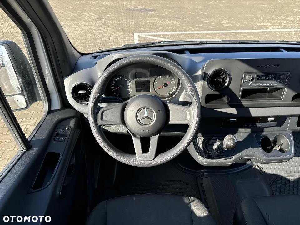 Mercedes-Benz Sprinter - 22