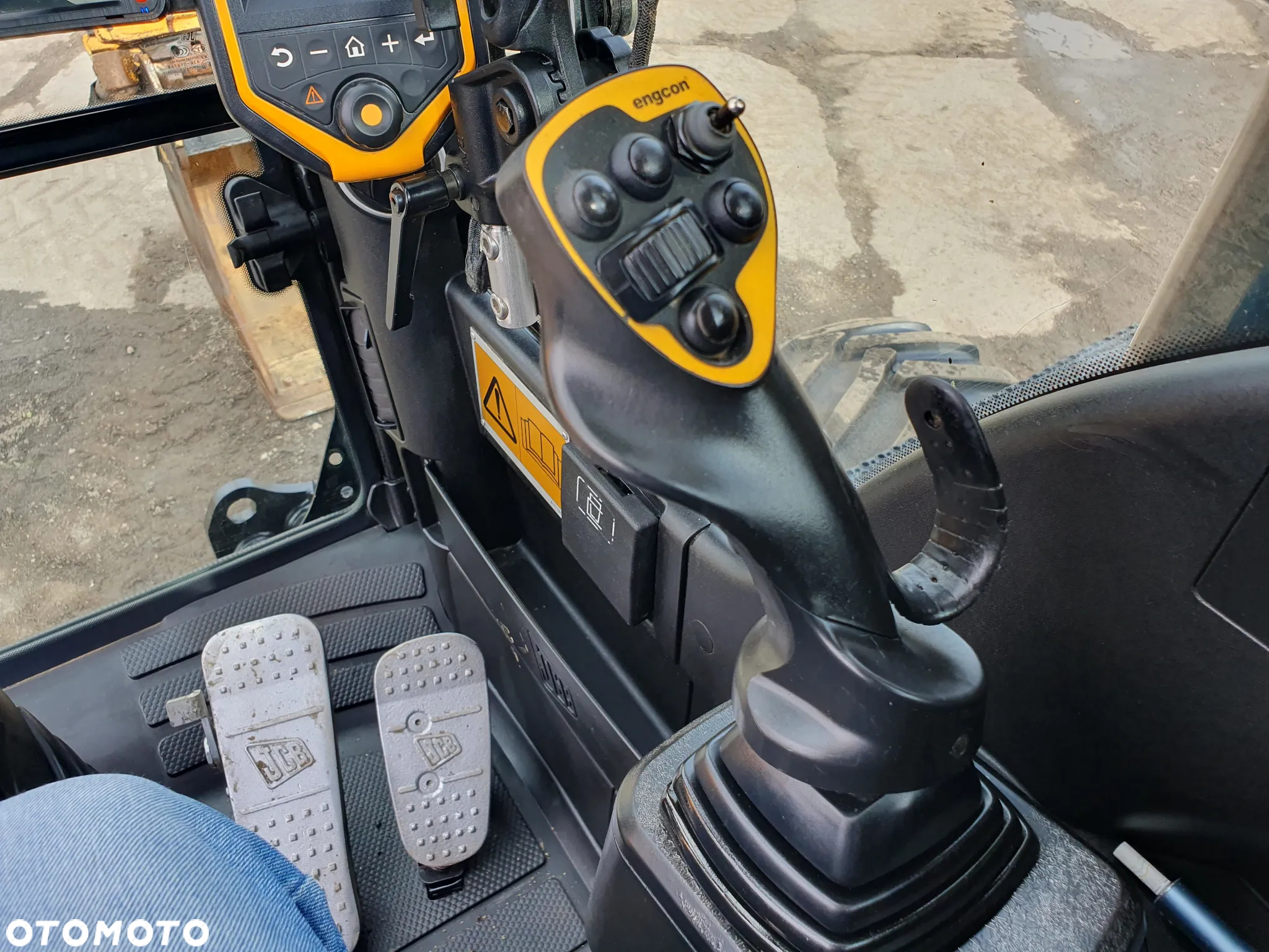 JCB JS145W - 31