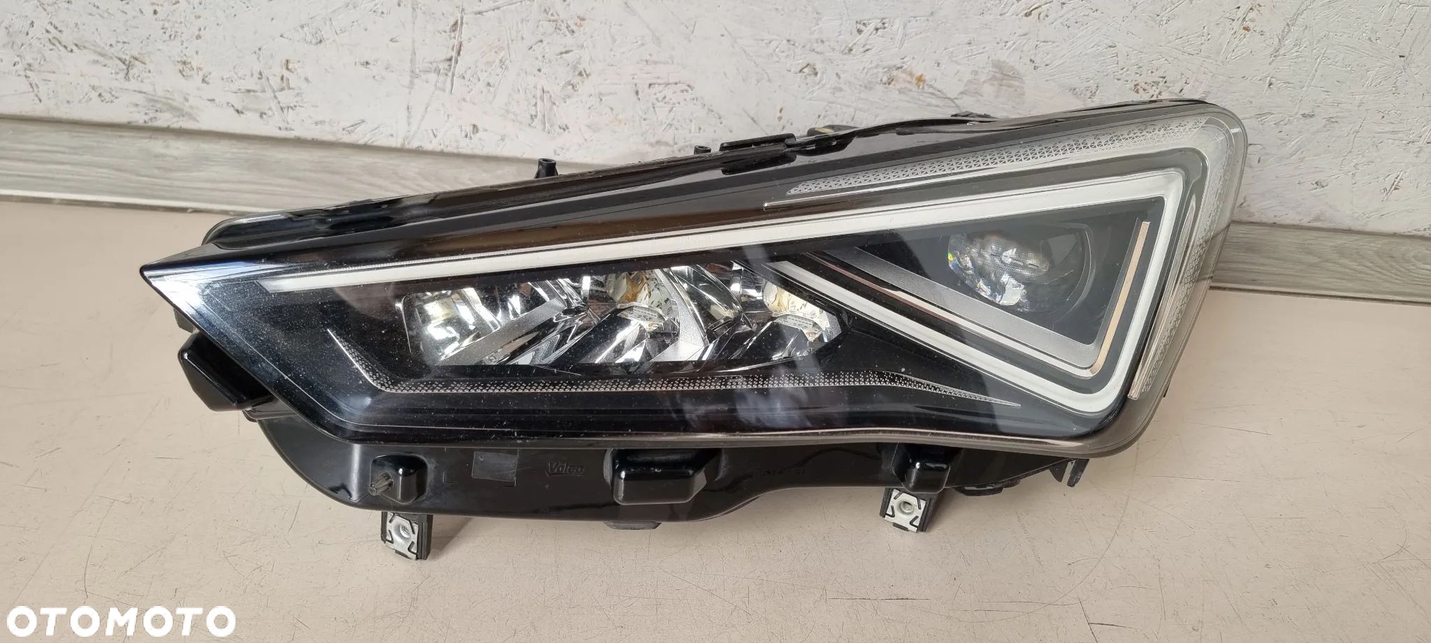 Lampa FULL LED przód lewa SEAT TARRACO 5FJ - 1