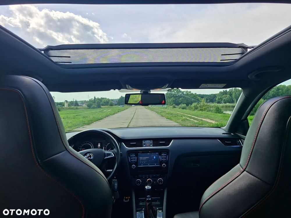 Skoda Octavia 2.0 TDI DSG RS - 18