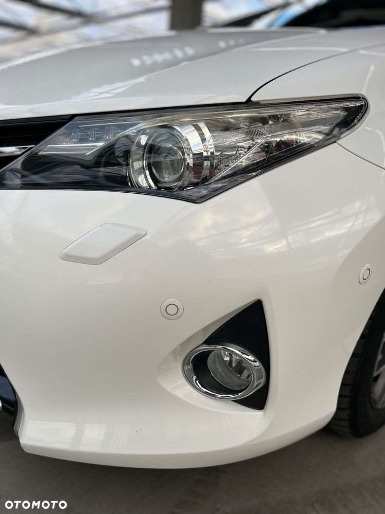 Toyota Auris - 13