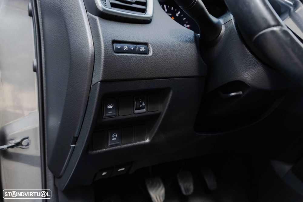 Nissan Qashqai 1.5 dCi N-Connecta - 17