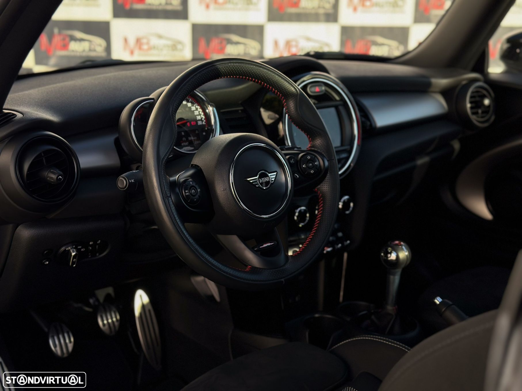 MINI 3 Portas John Cooper Works - 26