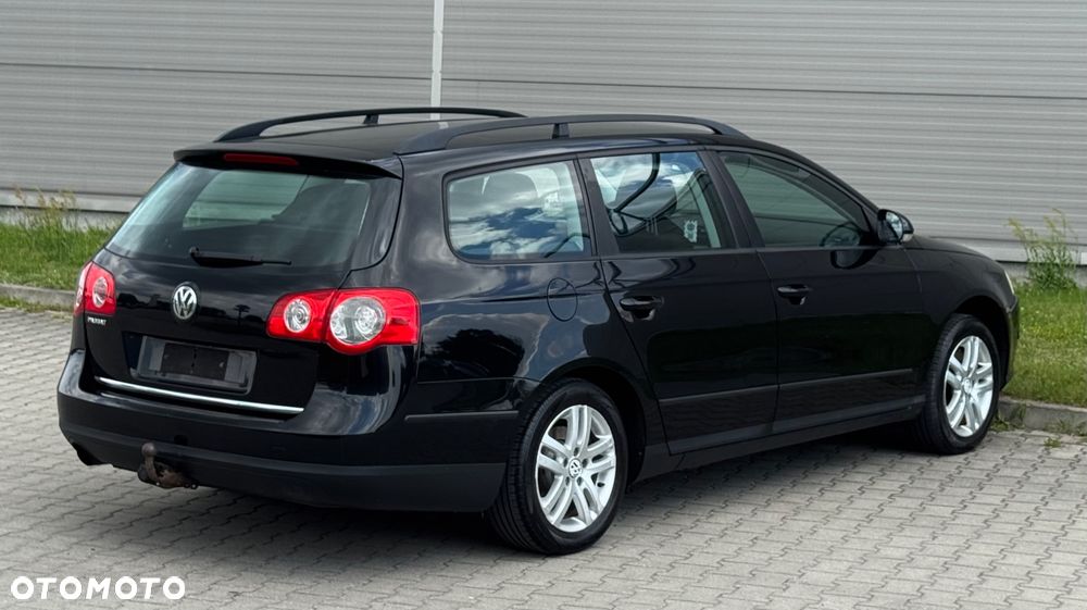 Volkswagen Passat 1.6 Comfortline - 14