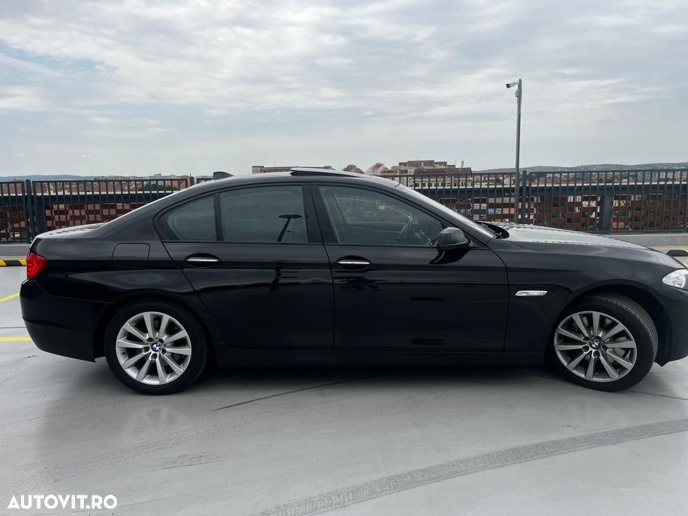 BMW Seria 5 528i - 4