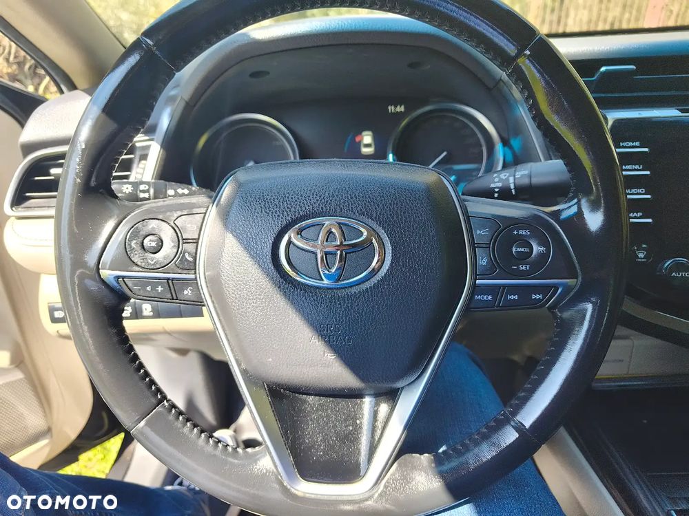 Toyota Camry - 8