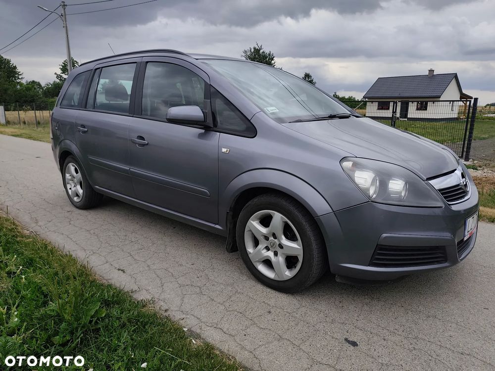 Opel Zafira 1.9 CDTI Essentia - 3