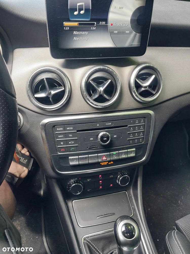 Mercedes-Benz CLA - 10