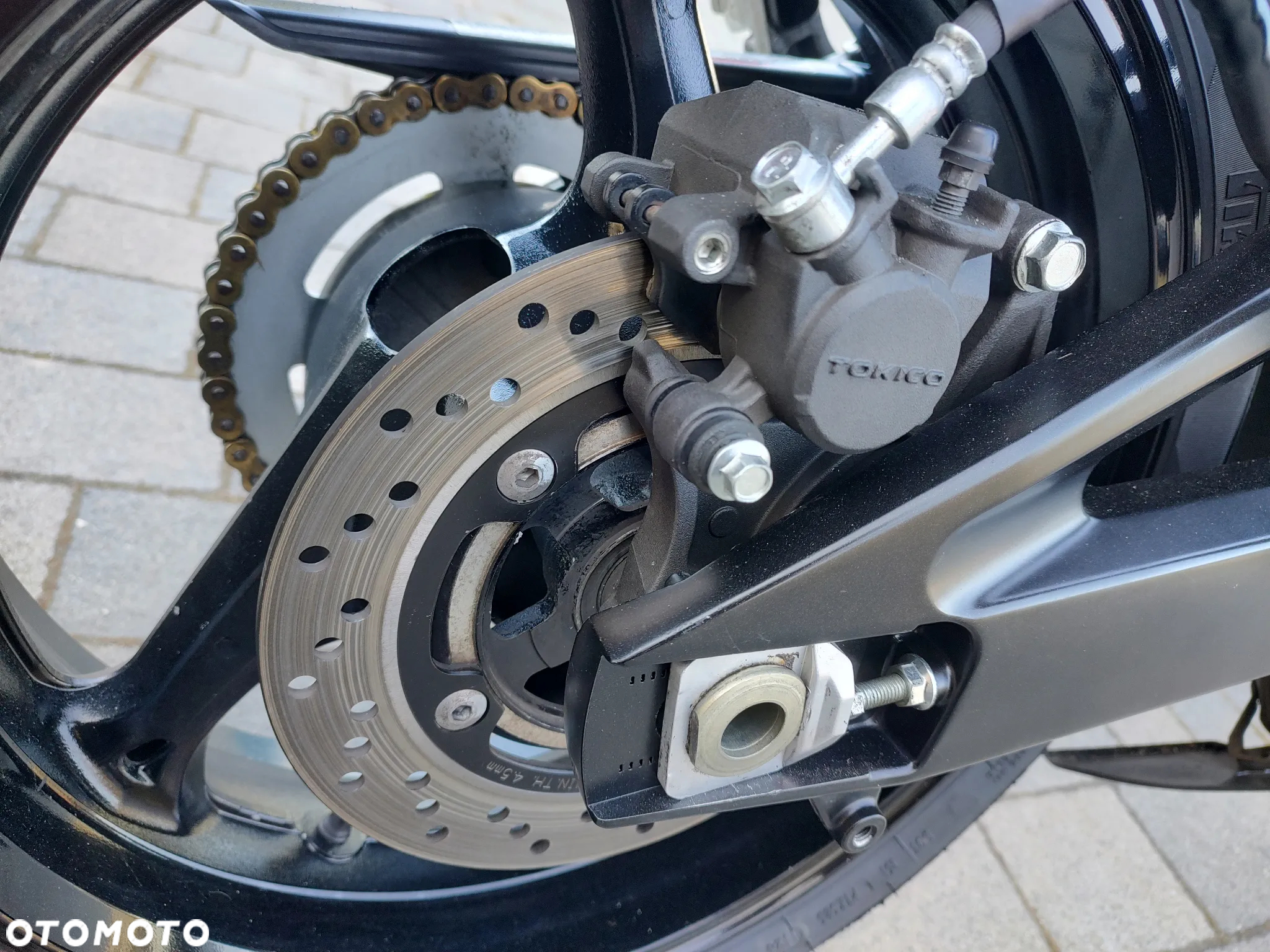 Suzuki GSR - 20