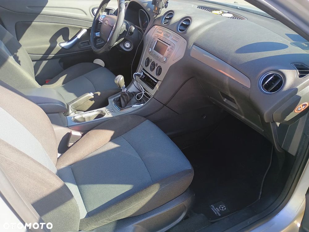 Ford Mondeo 2.0 TDCi Titanium - 12