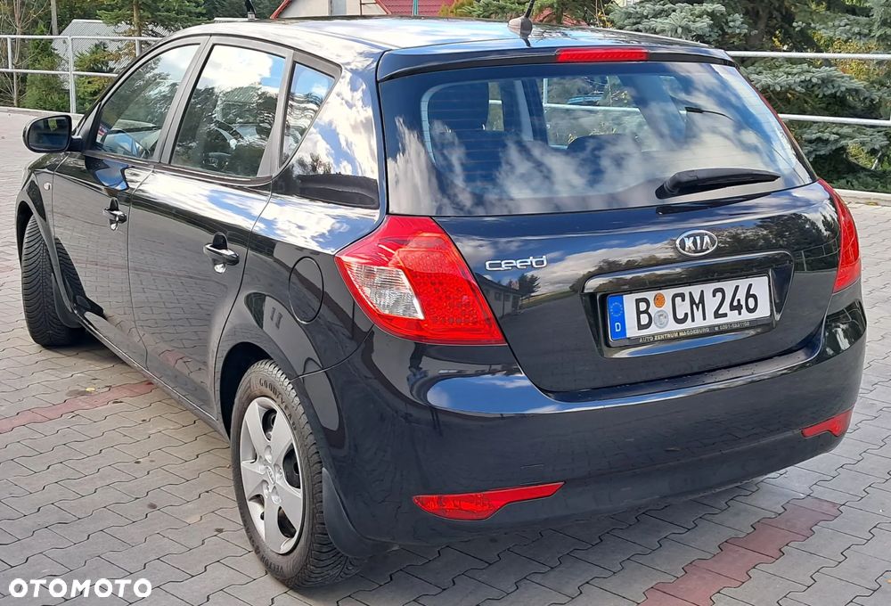 Kia Ceed 1.4 CVVT Attract - 3