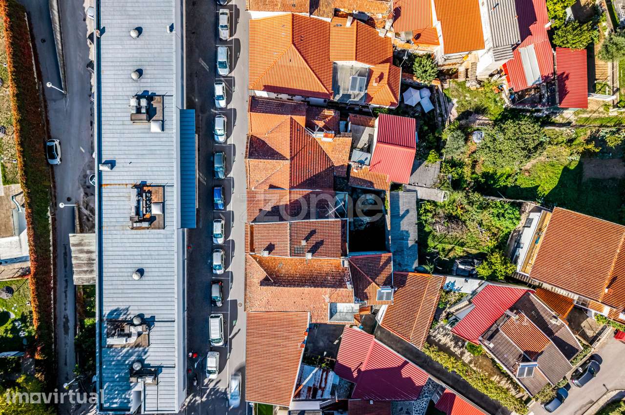 Moradia T4 + Terraço no centro Histórico da Vila de Arganil - Grande imagem: 5/14