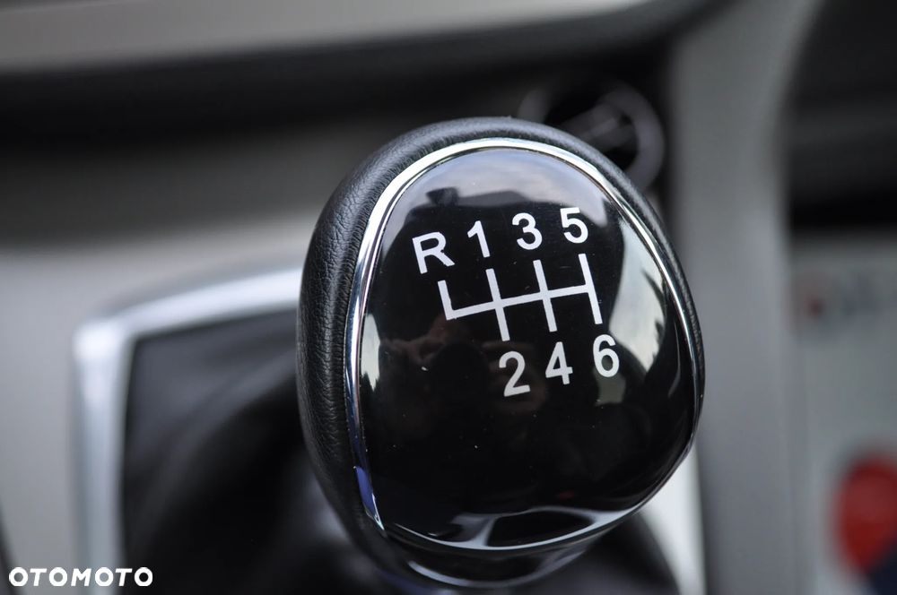 Ford Kuga 2.0 TDCi Individual - 32