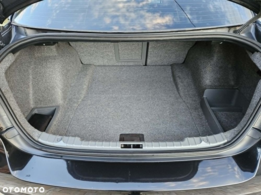 BMW Seria 3 316d - 12