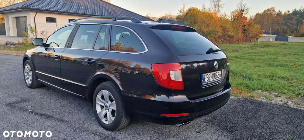 Skoda Superb 2013 photo 3