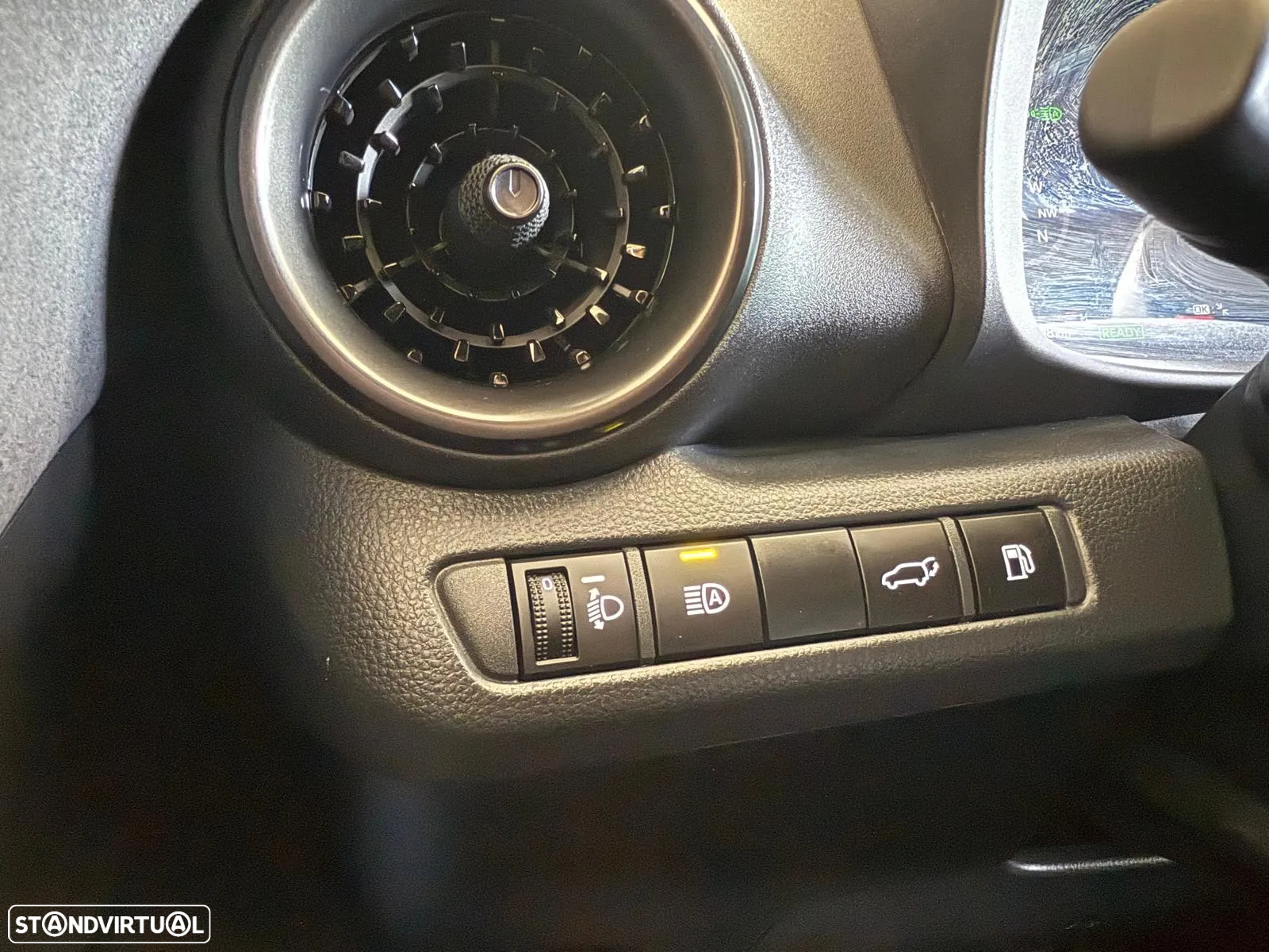 Toyota C-HR 1.8 Hybrid Lounge - 33