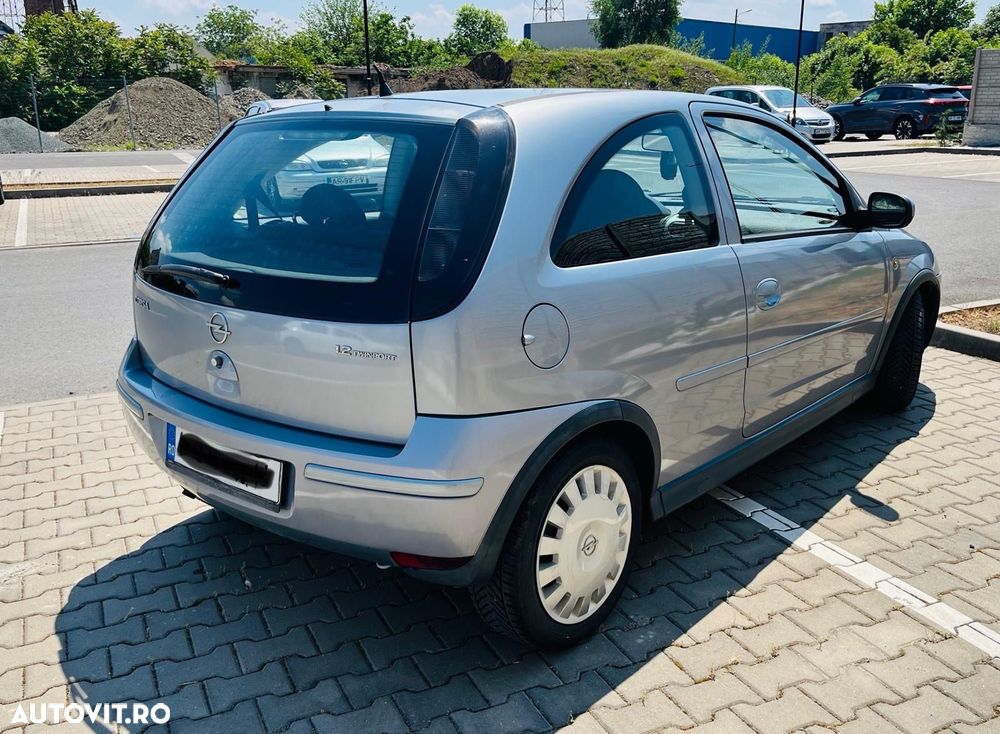 Opel Corsa 1.2i Comfort - 2