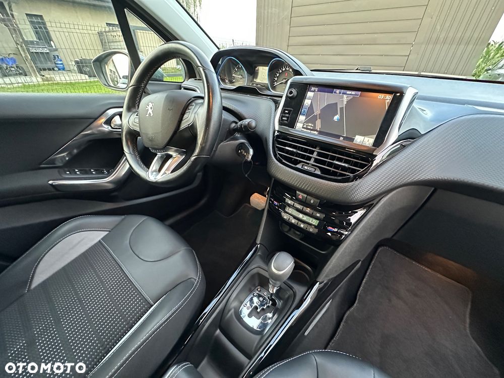 Peugeot 2008 1.2 Pure Tech Active S&S EAT6 - 16