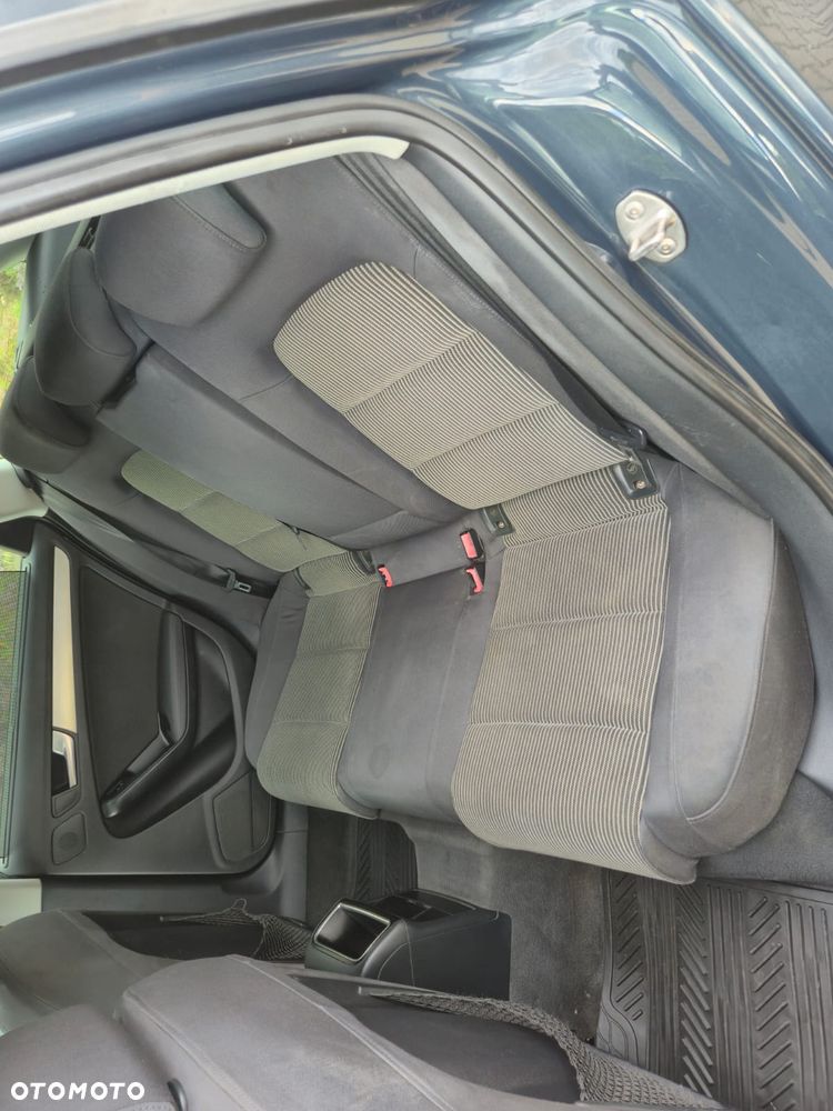 Audi A4 Avant 2.0 TDI DPF Ambiente - 14