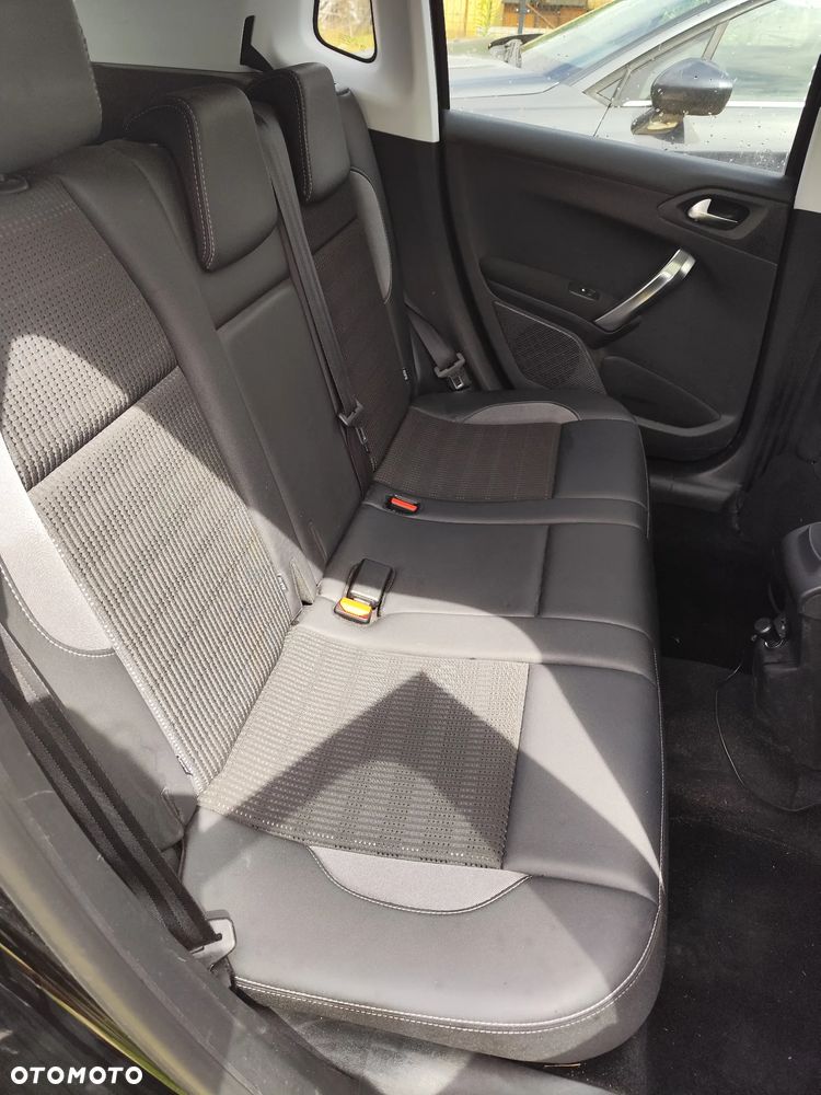 Peugeot 2008 1.2 Pure Tech GPF Allure S&S - 10