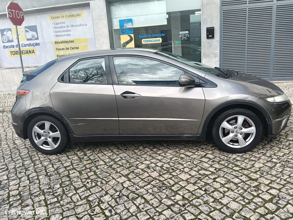 Honda Civic 1.4 Comfort - 2
