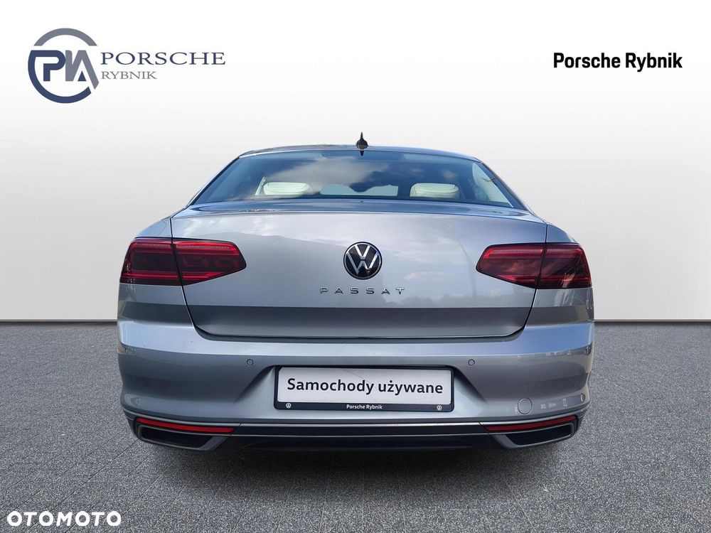 Volkswagen Passat - 5