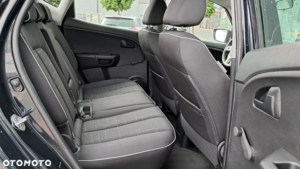 Kia Venga 1.4 CVVT Attract - 13