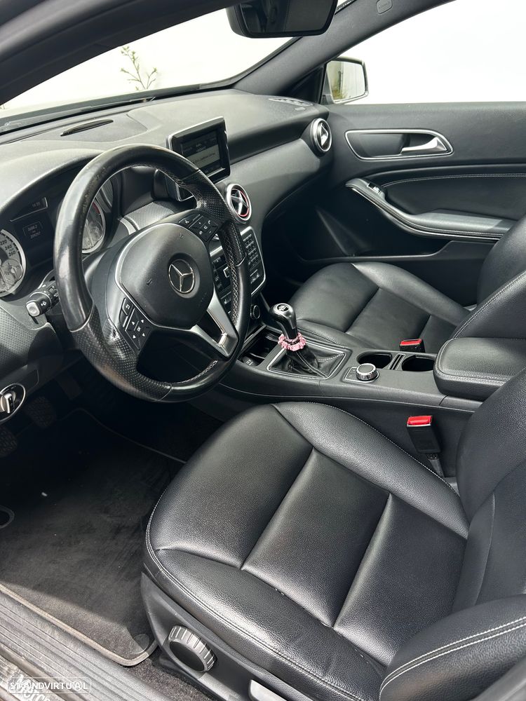 Mercedes-Benz A 180 CDI (BlueEFFICIENCY) Urban - 10