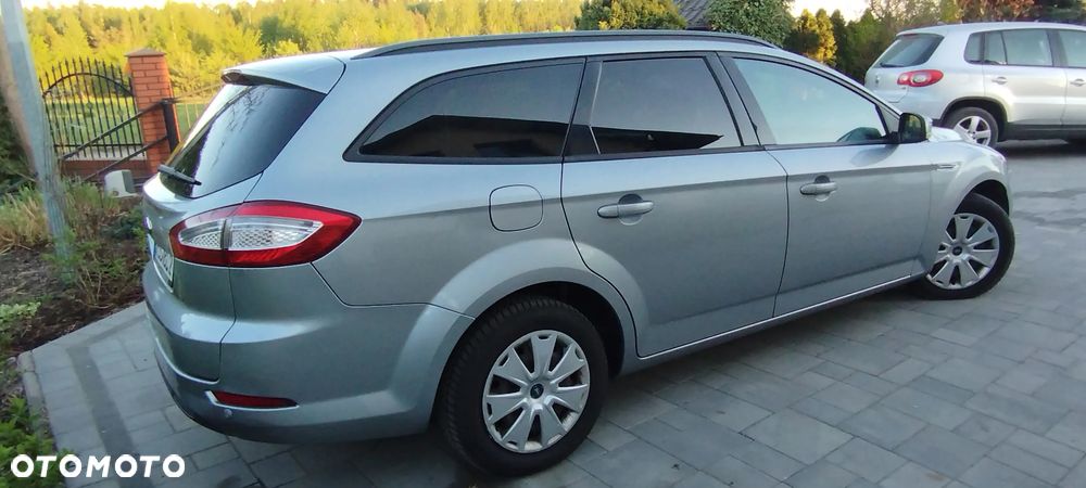 Ford Mondeo 2.0 TDCi ECOnetic Ambiente - 3
