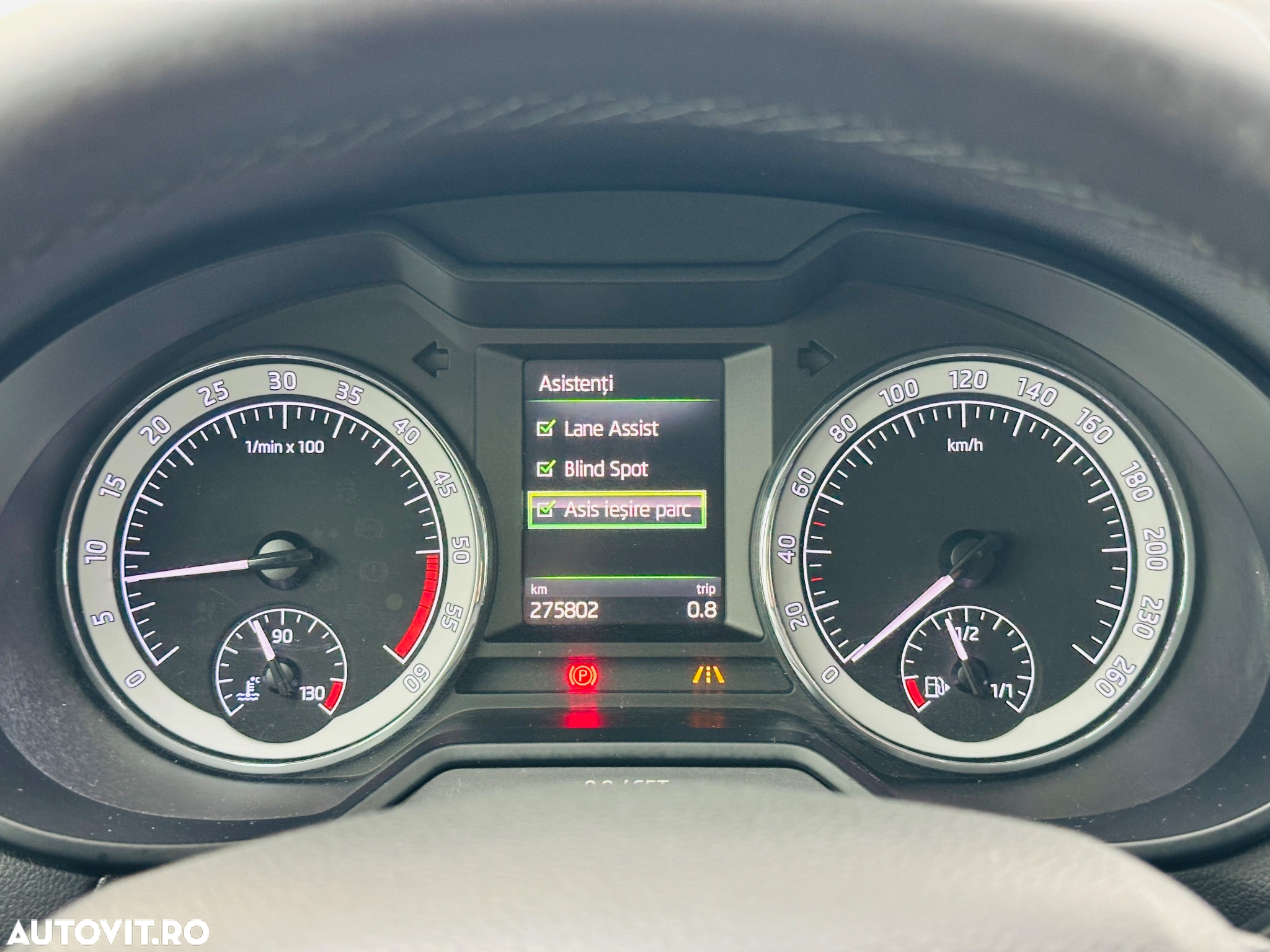 Skoda Octavia Combi 1.6 TDI DSG Premium Edition - 35