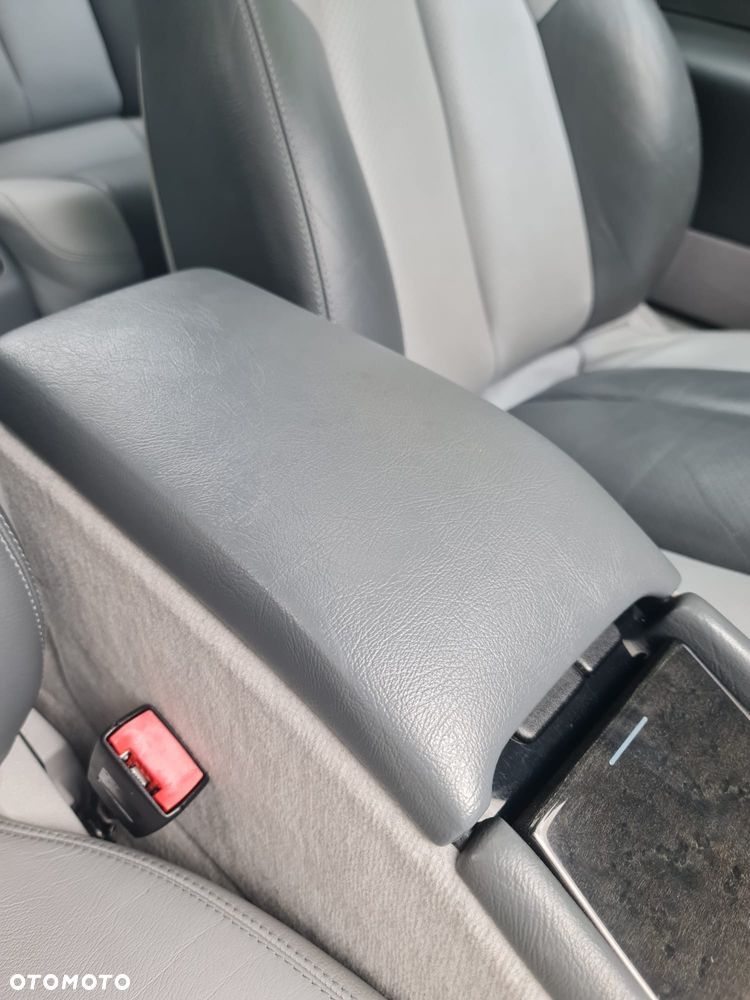 Mercedes-Benz CLK - 28