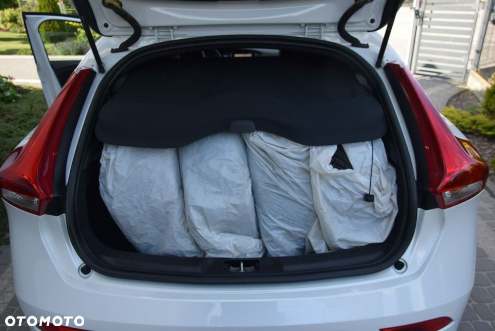 Volvo V40 D2 Kinetic - 21