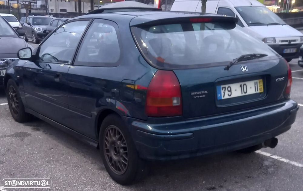 Honda Civic 1.5i LS - 2