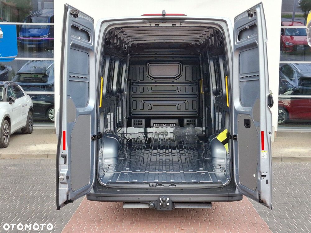 Volkswagen Crafter - 12