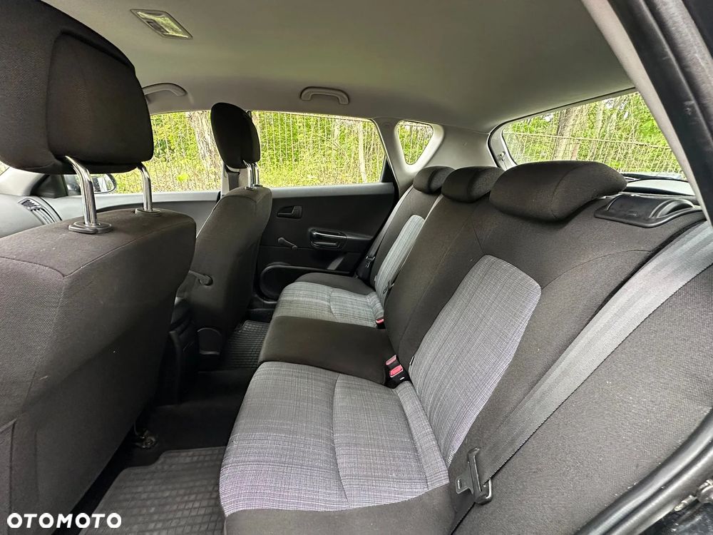 Kia Ceed - 21