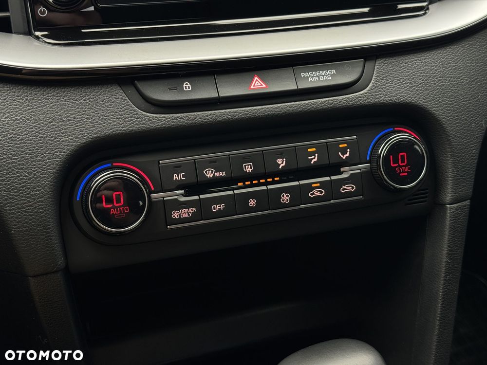 Kia Ceed 1.6 GDI PHEV L DCT - 32