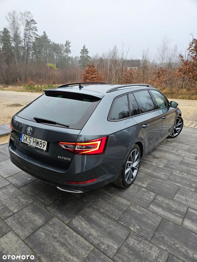 Skoda Superb 2.0 TDI DSG SportLine - 5
