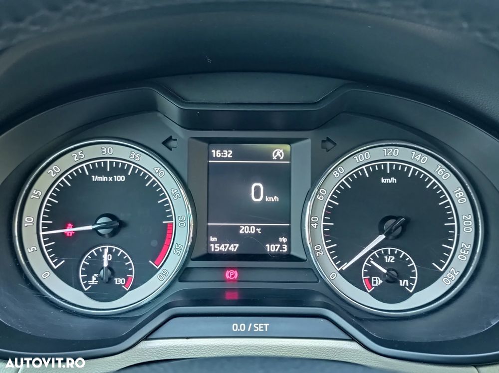 Skoda Octavia 2.0 TDI 4X4 STYLE - 33