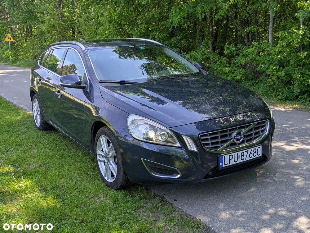 Volvo V60 D4 AWD Summum - 4