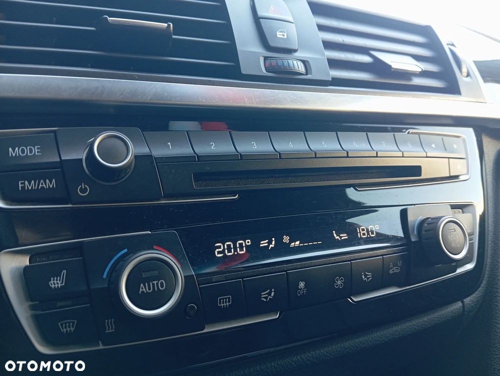BMW Seria 3 320i Edition M Sport Shadow - 15